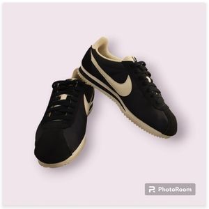 Nike Women's Navy Cortez